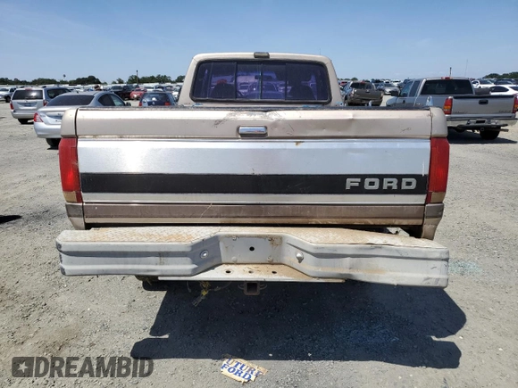 1992 Ford F-250 с VIN 1FTHX26G8NKA90766, выставлен на аукционе Copart как лот 56868745 с пробегом Не указан миль и Списание • Salvage title. История ставок и продаж доступна на DreamBid. Изображение 6.