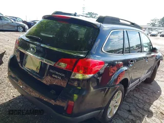 2011 Subaru Outback Limited Power Moon z VIN 4S4BREKCXB2389381, wystawiony jako IAAI lot #42075790 z przebiegiem 152 426 mil mil oraz . Historia ofert i sprzedaży dostępna na DreamBid. Obrazek 4.