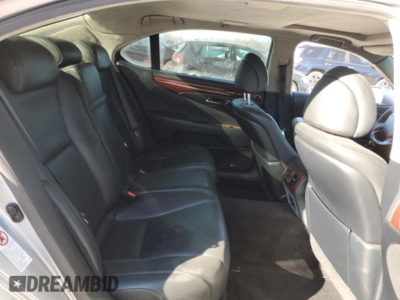 2007 Lexus LS 460 L z VIN JTHGL46FX75001158, wystawiony jako Copart lot #49345445 z przebiegiem 271 513 mil mil oraz Czysty tytuł • Clean title. Historia ofert i sprzedaży dostępna na DreamBid. Obrazek 11.