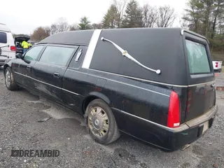 2011 Cadillac DTS Professional Funeral Coach z VIN 1GE8K8C6XBU500701, wystawiony jako IAAI lot #41856387 z przebiegiem Nie podano mil oraz . Historia ofert i sprzedaży dostępna na DreamBid. Obrazek 3.