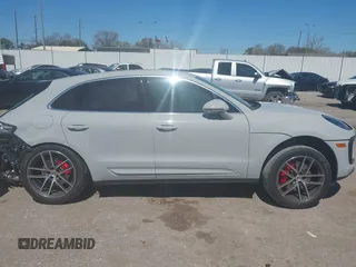 2024 Porsche Macan S с VIN WP1AG2A51RLB39585, выставлен на аукционе IAAI как лот 41750024 с пробегом Не указан миль и . История ставок и продаж доступна на DreamBid. Изображение 13.