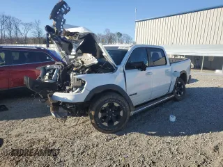 2019 Ram 1500 Rebel z VIN 1C6SRFLT8KN780527, wystawiony jako Copart lot #47611955 z przebiegiem Nie podano mil oraz Szkoda całkowita • Salvage title. Historia ofert i sprzedaży dostępna na DreamBid. Obrazek 1.