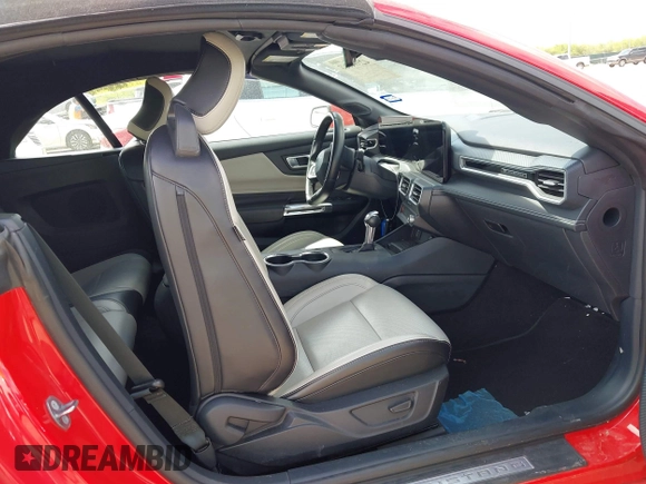 2024 Ford Mustang EcoBoost z VIN 1FAGP8UHXR5113078, wystawiony jako IAAI lot #42594668 z przebiegiem 41 285 mil mil oraz . Historia ofert i sprzedaży dostępna na DreamBid. Obrazek 5.