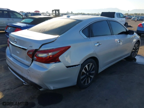 2018 Nissan Altima 2.5 SL with VIN 1N4AL3AP0JC142525, listed as a IAAI auction lot 41430252 with 86,522 mi miles. Bid and sale history available at carsss.com. Image 4.