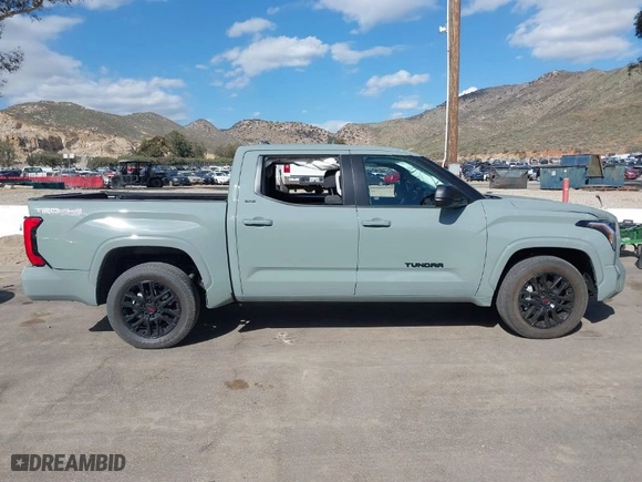2024 Toyota Tundra 4WD SR5 with VIN 5TFLA5DB5RX215364, listed as a IAAI auction lot 41705796 with 3,976 mi miles. Bid and sale history available at carsss.com. Image 13.