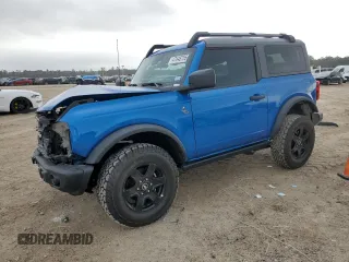 2024 Ford Bronco z VIN 1FMDE1AP9RLA70527, wystawiony jako Copart lot #47448755 z przebiegiem 2 904 mil mil oraz Szkoda całkowita • Salvage title. Historia ofert i sprzedaży dostępna na DreamBid. Obrazek 1.