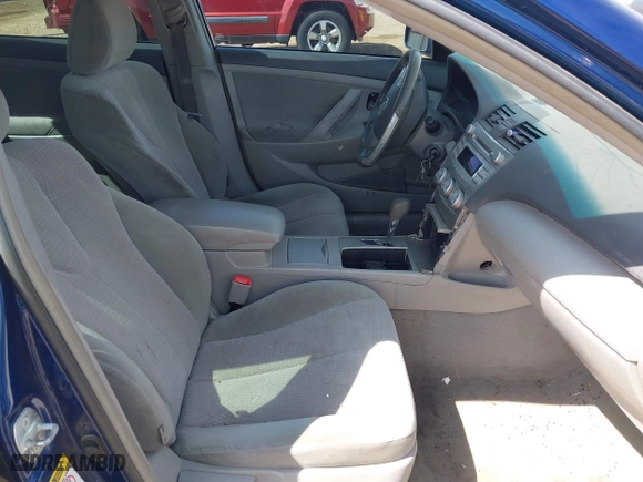 2011 Toyota Camry LE with VIN 4T1BF3EK8BU593469, listed as a IAAI auction lot 41905532 with 307,188 mi miles. Bid and sale history available at carsss.com. Image 5.