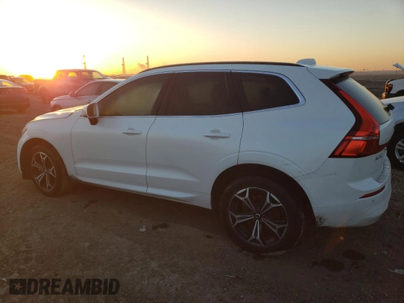 2022 Volvo XC60 Momentum z VIN YV4L12DK7N1964479, wystawiony jako Copart lot #48478565 z przebiegiem 41 698 mil mil oraz Czysty tytuł • Clean title. Historia ofert i sprzedaży dostępna na DreamBid. Obrazek 2.