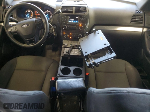 2018 Ford Police Interceptor Utility с VIN 1FM5K8AR3JGB34792, выставлен на аукционе Copart как лот 59201415 с пробегом 52 825 миль миль и Списание • Salvage title. История ставок и продаж доступна на DreamBid. Изображение 8.