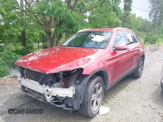2019 Mercedes-Benz GLC 300 with VIN WDC0G4JB1KV149715, listed as a IAAI auction lot 42161240 with 128,906 mi miles and . Bid and sale history available at DreamBid. Image 17.