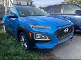 2018 Hyundai Kona SE with VIN KM8K1CAA8JU101050, listed as a IAAI auction lot 41617412 with 10,179 mi miles. Bid and sale history available at carsss.com. Image 1.