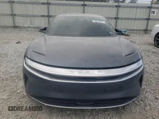 2023 Lucid Air Pure z VIN 50EA1PFA0PA006360, wystawiony jako Copart lot #72276924 z przebiegiem 4982 mil mil oraz Tytuł czysty. Historia ofert i sprzedaży dostępna na DreamBid. Obrazek 5.