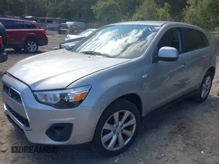 2015 Mitsubishi Outlander Sport ES with VIN 4A4AP3AU4FE042064, listed as a IAAI auction lot 40477211 with 117,890 mi miles. Bid and sale history available at carsss.com. Image 17.