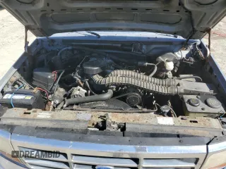 1993 Ford F-250 with VIN 2FTHF25H2PCA20717, listed as a Copart auction lot 53087425 with 246,044 mi miles and Salvage Title. Bid and sale history available at carsss.com. Image 11.