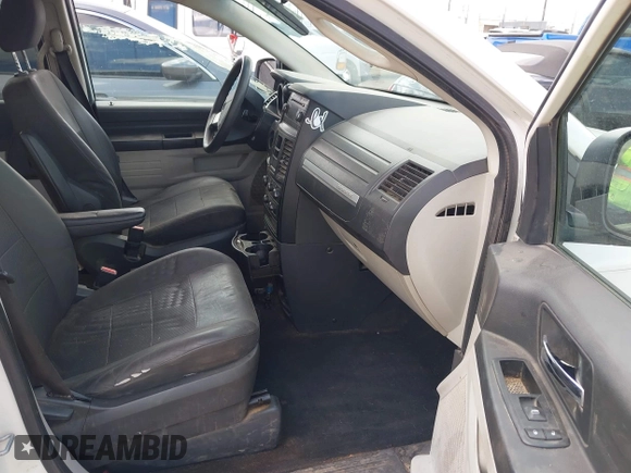 2008 Dodge Grand Caravan SE with VIN 2D8HN44H28R677422, listed as a IAAI auction lot 42084681 with 249,115 mi miles and . Bid and sale history available at DreamBid. Image 5.
