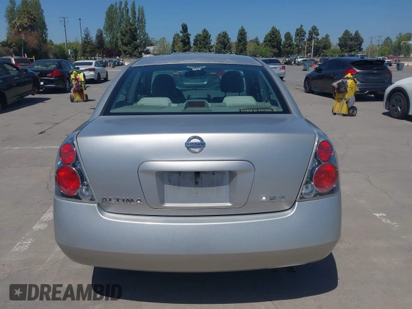 2006 Nissan Altima S with VIN 1N4AL11D56N405498, listed as a IAAI auction lot 42082567 with 228,463 mi miles and . Bid and sale history available at DreamBid. Image 16.