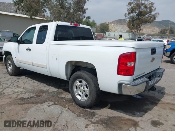 2008 Chevrolet Silverado 1500 1LT with VIN 1GCEC19JX8Z313921, listed as a IAAI auction lot 41902153 with 180,265 mi miles and . Bid and sale history available at DreamBid. Image 3.