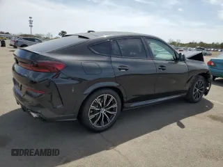 2025 BMW X6 xDrive40i z VIN 5UX33EX05S9Z28763, wystawiony jako Copart lot #54533525 z przebiegiem 1329 mil mil oraz Szkody całkowita. Historia ofert i sprzedaży dostępna na DreamBid. Obrazek 3.