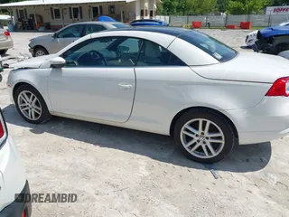 2010 Volkswagen Eos Lux с VIN WVWFA7AH5AV025386, выставлен на аукционе IAAI как лот 42446109 с пробегом 135 767 миль миль и . История ставок и продаж доступна на DreamBid. Изображение 3.