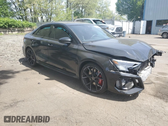 2024 Audi RS 3 z VIN WUAG4DGY5RA900327, wystawiony jako Copart lot #54953264 z przebiegiem Nie podano mil oraz Szkody całkowita. Historia ofert i sprzedaży dostępna na DreamBid. Obrazek 4.
