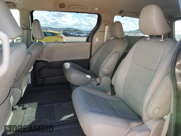 2018 Toyota Sienna XLE with VIN 5TDDZ3DC2JS190590, listed as a Copart auction lot 47596445 with 55,789 mi miles and Salvage Title. Bid and sale history available at carsss.com. Image 11.