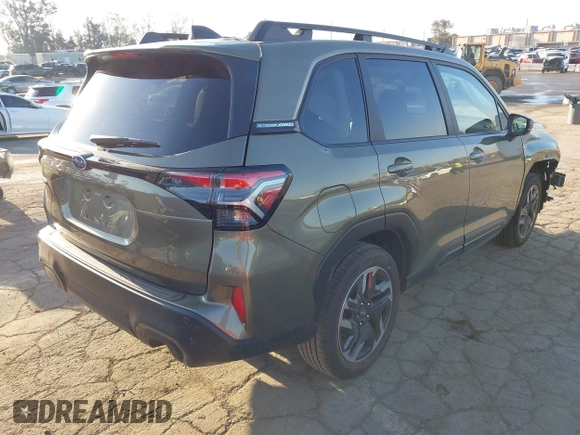 2025 Subaru Forester Limited z VIN JF2SLDRC1SH503014, wystawiony jako IAAI lot #41998336 z przebiegiem 1 448 mil mil oraz . Historia ofert i sprzedaży dostępna na DreamBid. Obrazek 4.