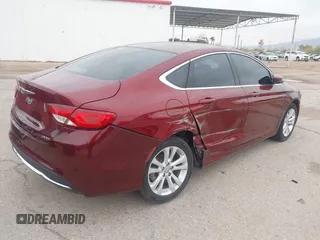 2015 Chrysler 200 Limited z VIN 1C3CCCAB6FN727715, wystawiony jako IAAI lot #41793423 z przebiegiem 146 503 mil mil oraz . Historia ofert i sprzedaży dostępna na DreamBid. Obrazek 4.