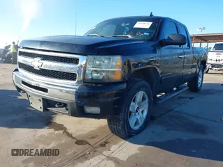 2007 Chevrolet Silverado 1500 LT w/2LT with VIN 2GCEC19J271675569, listed as a IAAI auction lot 41648141 with 293,825 mi miles. Bid and sale history available at carsss.com. Image 2.