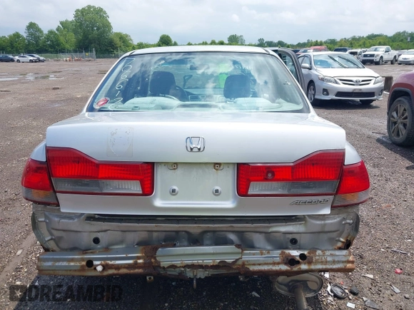 2002 Honda Accord LX with VIN 3HGCG56492G706612, listed as a IAAI auction lot 41917752 with 200,435 mi miles and . Bid and sale history available at DreamBid. Image 17.