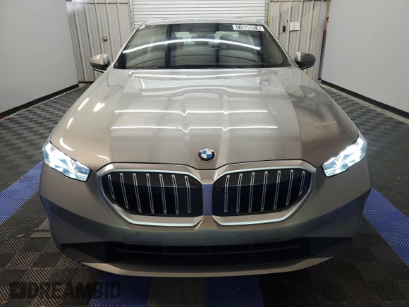 2024 BMW 5 Series 530i with VIN WBA43FJ03RCR71576, listed as a Copart auction lot 71856374 with 18,994 mi miles and Clean Title. Bid and sale history available at carsss.com. Image 5.