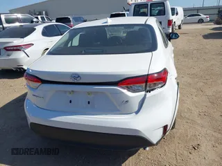 2025 Toyota Corolla LE z VIN 5YFB4MDE2SP274691, wystawiony jako IAAI lot #42017890 z przebiegiem 2 738 mil mil oraz . Historia ofert i sprzedaży dostępna na DreamBid. Obrazek 16.