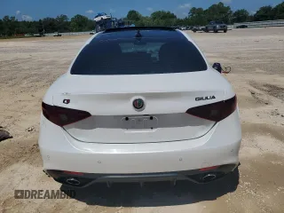 2018 Alfa Romeo Giulia Ti Sport с VIN ZARFAECN3J7599728, выставлен на аукционе Copart как лот 66533745 с пробегом Не указан миль и Списание • Salvage title. История ставок и продаж доступна на DreamBid. Изображение 6.