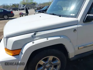 2006 Jeep Commander Limited z VIN 1J8HG58276C170180, wystawiony jako IAAI lot #42234989 z przebiegiem 172 363 mil mil oraz . Historia ofert i sprzedaży dostępna na DreamBid. Obrazek 12.