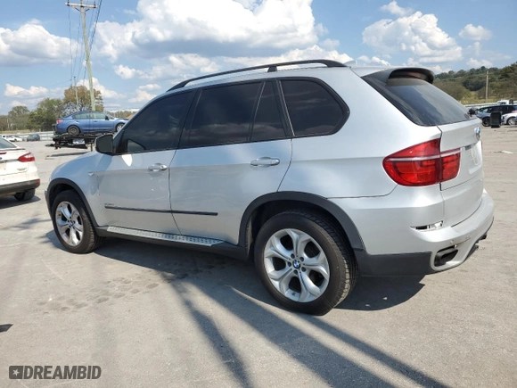 2011 BMW X5 50i with VIN 5UXZV8C54BL420357, listed as a Copart auction lot 74720394 with 165,462 mi miles and Clean Title. Bid and sale history available at carsss.com. Image 2.
