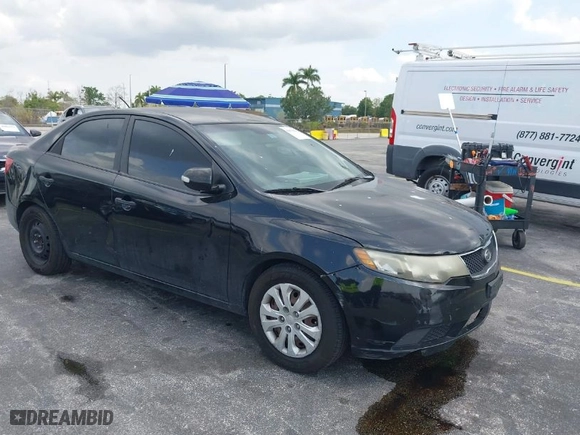 2010 Kia Forte EX with VIN KNAFU4A26A5105763, listed as a IAAI auction lot 41876883 with 199,884 mi miles. Bid and sale history available at carsss.com. Image 1.