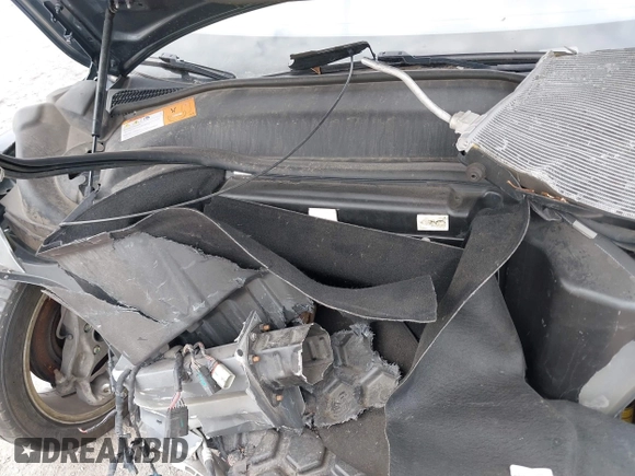 2013 Tesla Model S with VIN 5YJSA1CG9DFP27357, listed as a IAAI auction lot 42362514 with Not provided miles and . Bid and sale history available at DreamBid. Image 10.
