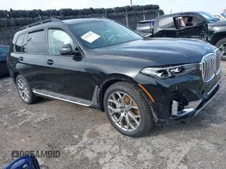2021 BMW X7 xDrive40i with VIN 5UXCW2C08M9E57046, listed as a IAAI auction lot 41601223 with 43,988 mi miles. Bid and sale history available at carsss.com. Image 1.