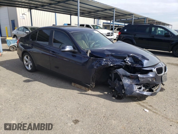 2015 BMW 3 Series 328i xDrive z VIN WBA3B3C53FF545726, wystawiony jako Copart lot #44940485 z przebiegiem Nie podano mil oraz Szkoda całkowita • Salvage title. Historia ofert i sprzedaży dostępna na DreamBid. Obrazek 4.