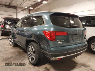 2016 Honda Pilot Elite with VIN 5FNYF6H09GB085621, listed as a IAAI auction lot 41788911 with 137,199 mi miles. Bid and sale history available at carsss.com. Image 3.