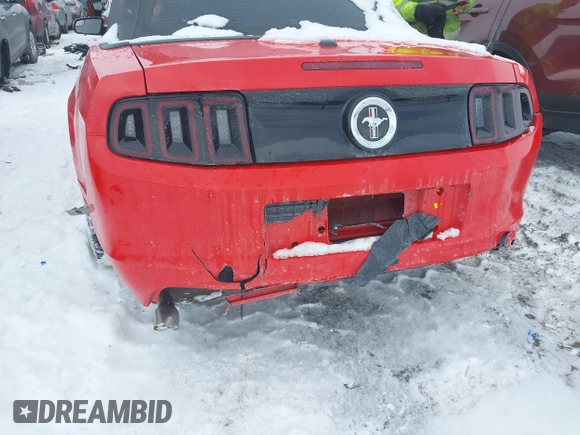 2014 Ford Mustang V6 with VIN 1ZVBP8EM5E5224774, listed as a IAAI auction lot 41620063 with 80,139 mi miles. Bid and sale history available at carsss.com. Image 6.