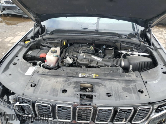 2023 Jeep Grand Cherokee Limited with VIN 1C4RJHBG9PC533597, listed as a Copart auction lot 55617695 with 32,085 mi miles and Non repairable. Bid and sale history available at DreamBid. Image 12.
