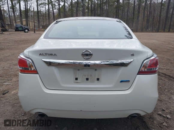 2014 Nissan Altima 2.5 S with VIN 1N4AL3AP2EN335771, listed as a IAAI auction lot 41202964 with 164,995 mi miles. Bid and sale history available at carsss.com. Image 16.