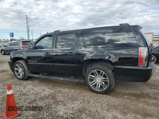 2014 Cadillac Escalade ESV Premium z VIN 1GYS3JEFXER156322, wystawiony jako Copart lot #79808204 z przebiegiem 209 892 mil mil oraz Szkoda całkowita • Salvage title. Historia ofert i sprzedaży dostępna na DreamBid. Obrazek 2.