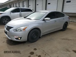 2015 Nissan Altima SV z VIN 1N4AL3AP9FC595825, wystawiony jako Copart lot #51223605 z przebiegiem 136 199 mil mil oraz Szkoda całkowita • Salvage title. Historia ofert i sprzedaży dostępna na DreamBid. Obrazek 1.