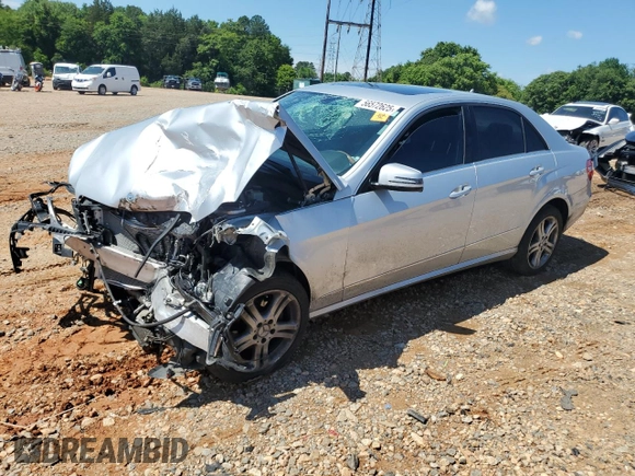 2010 Mercedes-Benz E 350 Luxury с VIN WDDHF5GB6AA205765, выставлен на аукционе Copart как лот 56572625 с пробегом Не указан миль и Списание • Salvage title. История ставок и продаж доступна на DreamBid. Изображение 1.