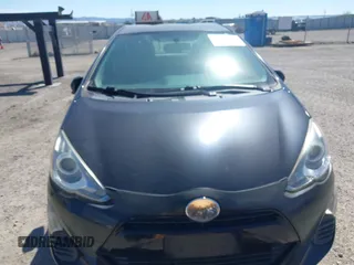 2016 Toyota Prius One z VIN JTDKDTB31G1122487, wystawiony jako IAAI lot #41866418 z przebiegiem 74 035 mil mil oraz . Historia ofert i sprzedaży dostępna na DreamBid. Obrazek 6.