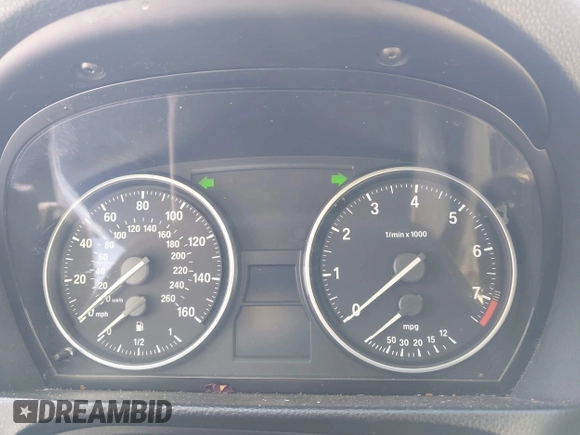 2008 BMW 3 Series 328xi z VIN WBAVC93538K056827, wystawiony jako IAAI lot #41646425 z przebiegiem Nie podano mil oraz . Historia ofert i sprzedaży dostępna na DreamBid. Obrazek 15.