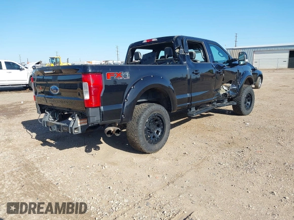 2019 Ford F-250 XL z VIN 1FT7W2BT2KEF39077, wystawiony jako IAAI lot #41921583 z przebiegiem 197 987 mil mil oraz . Historia ofert i sprzedaży dostępna na DreamBid. Obrazek 4.