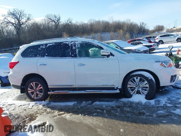 2017 Nissan Pathfinder SV z VIN 5N1DR2MM9HC673360, wystawiony jako IAAI lot #41834138 z przebiegiem 133 635 mil mil oraz . Historia ofert i sprzedaży dostępna na DreamBid. Obrazek 13.
