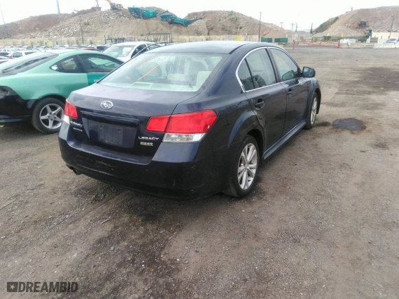 2013 Subaru Legacy 2.5i Premium with VIN 4S3BMBB62D3027134, listed as a IAAI auction lot 40140981 with 170,419 mi miles. Bid and sale history available at carsss.com. Image 4.